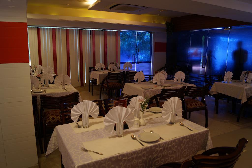 Hotel Budhil Park Visakhapatnam Esterno foto