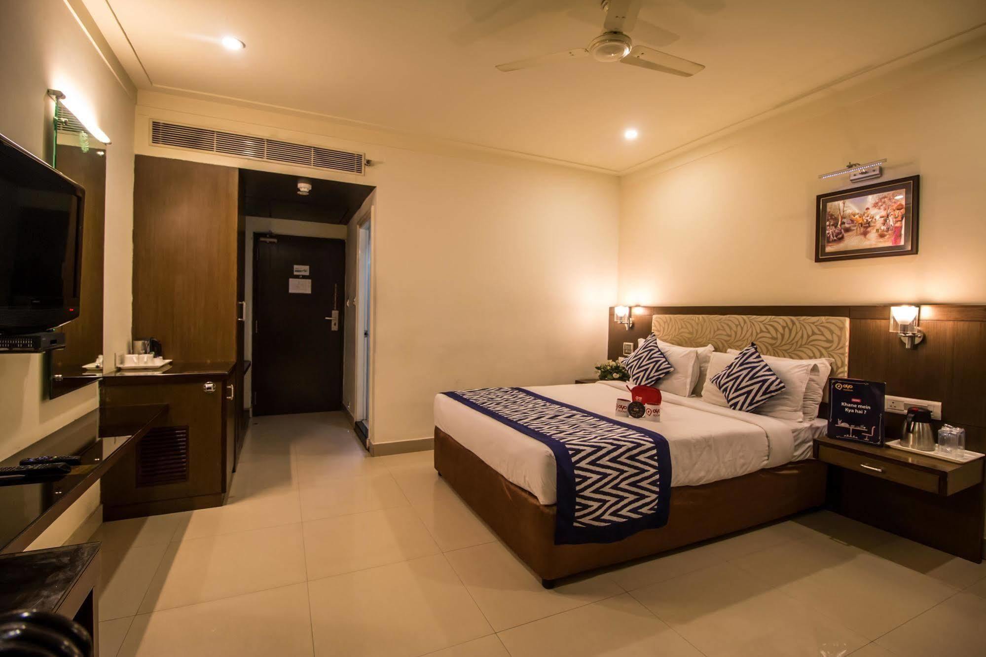 Hotel Budhil Park Visakhapatnam Esterno foto