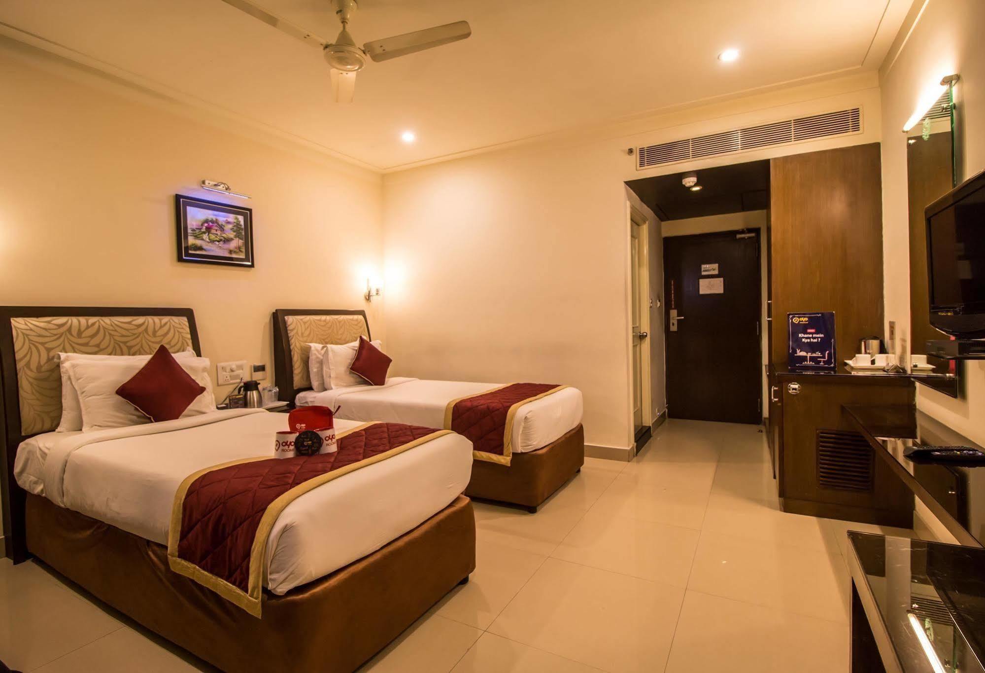 Hotel Budhil Park Visakhapatnam Esterno foto