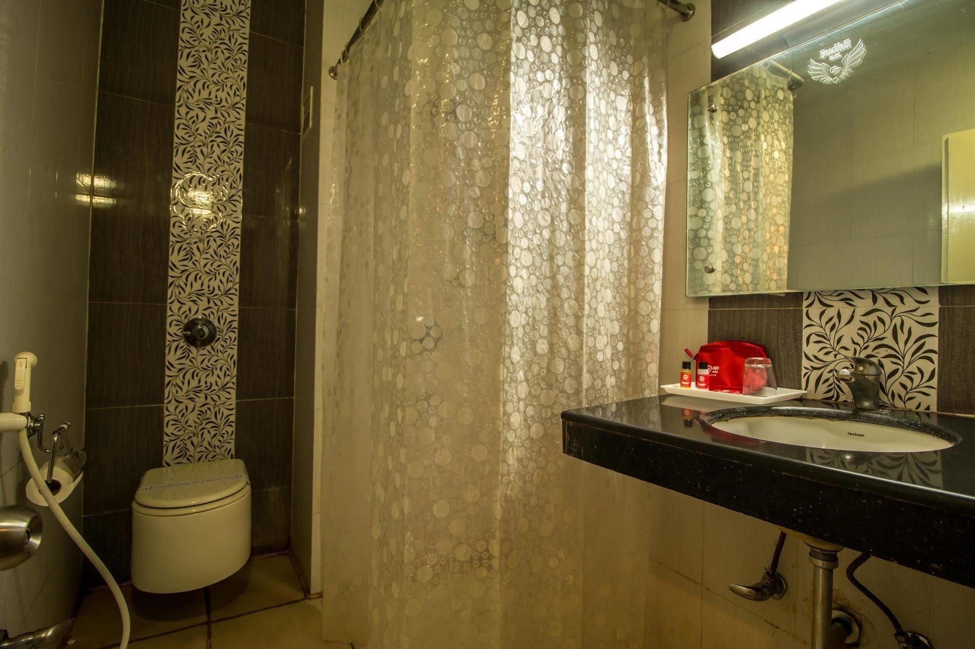 Hotel Budhil Park Visakhapatnam Esterno foto