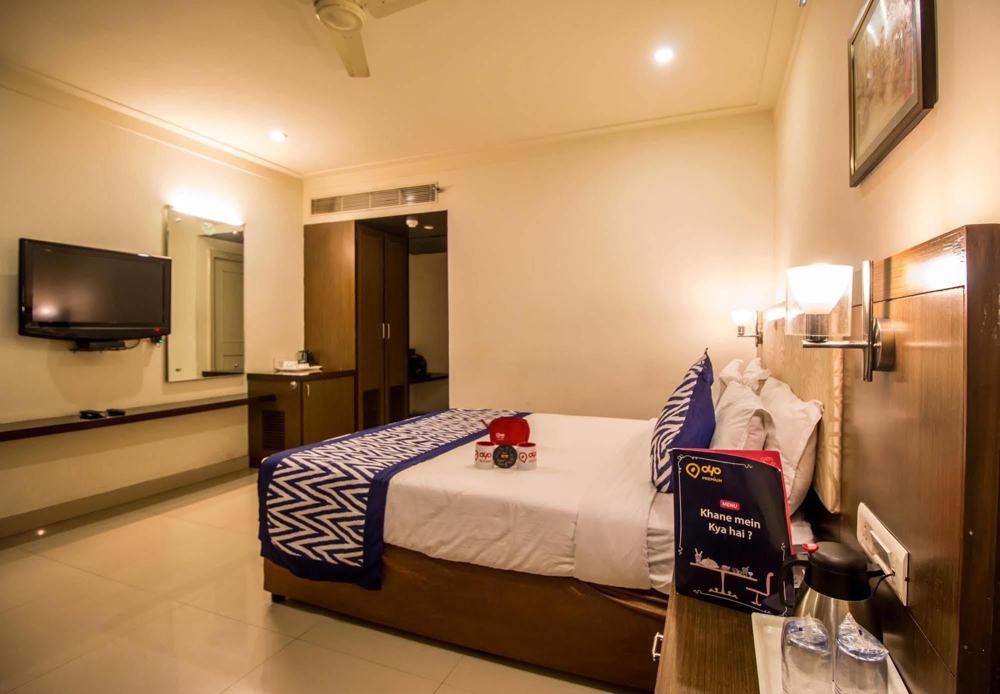 Hotel Budhil Park Visakhapatnam Esterno foto