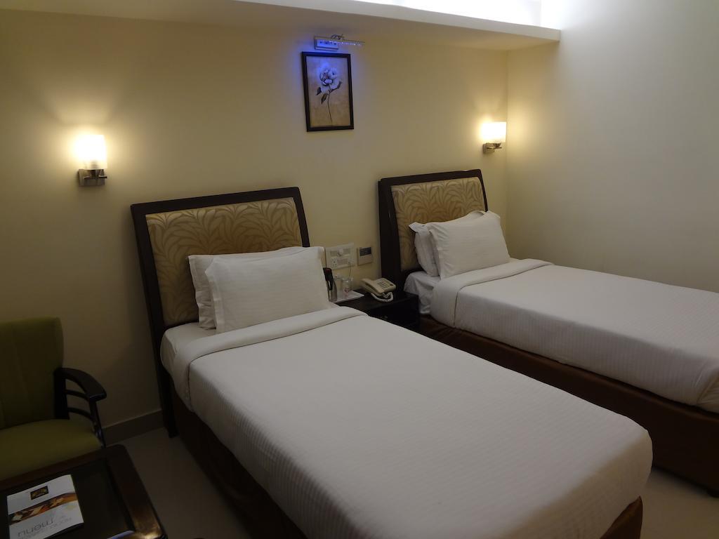 Hotel Budhil Park Visakhapatnam Esterno foto